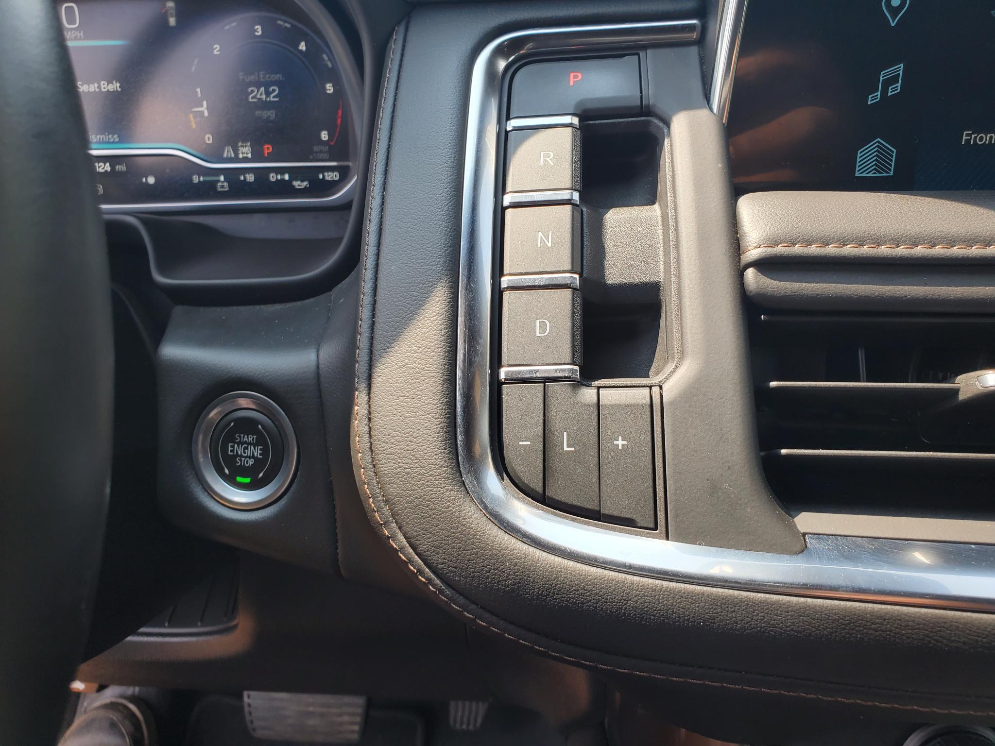 Chevrolet Suburban 4WD 4dr High Country 2023