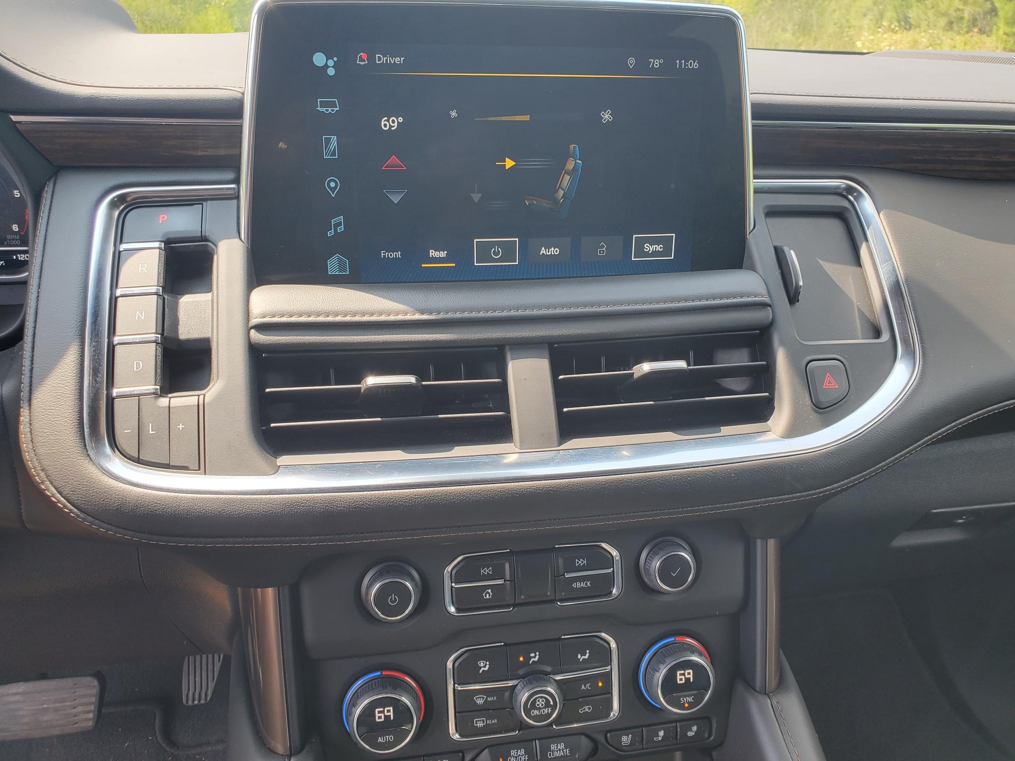 Chevrolet Suburban 4WD 4dr High Country 2023