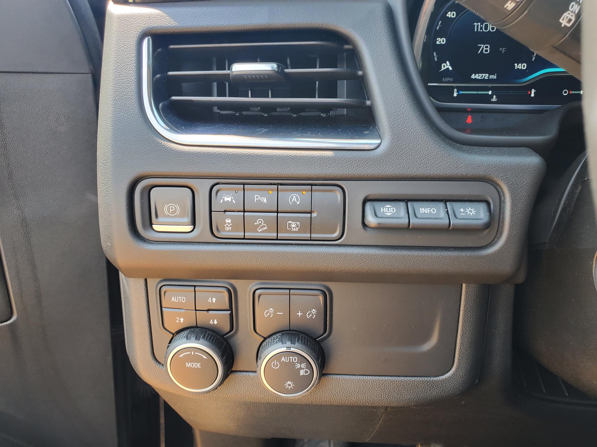 Chevrolet Suburban 4WD 4dr High Country 2023