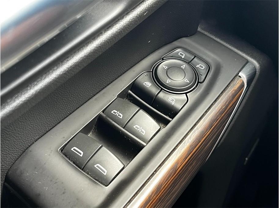 Chevrolet Silverado 1500 4WD Crew Cab 147" High Country 2019