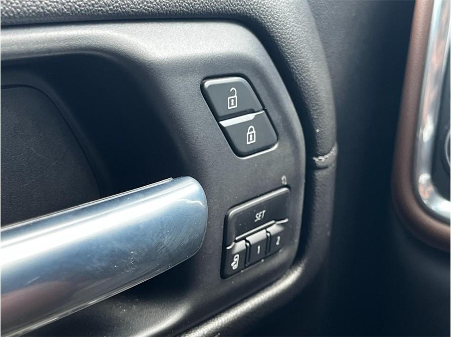 Chevrolet Silverado 1500 4WD Crew Cab 147" High Country 2019