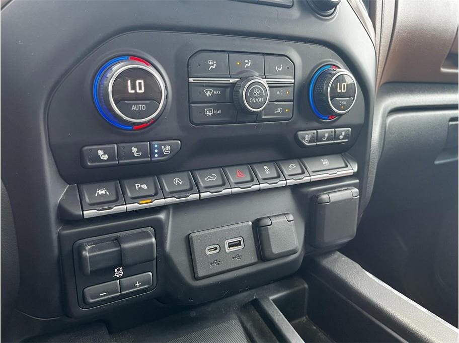 Chevrolet Silverado 1500 4WD Crew Cab 147" High Country 2019