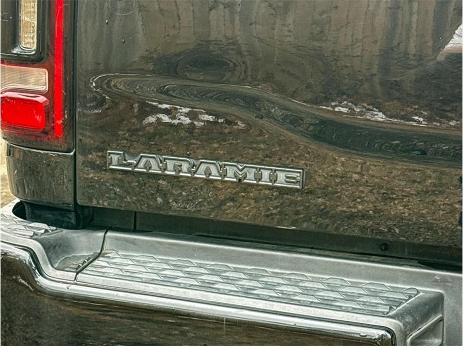 RAM 2500 Laramie 4x4 Mega Cab 6'4" Box 2020