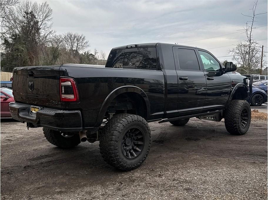 RAM 2500 Laramie 4x4 Mega Cab 6'4" Box 2020