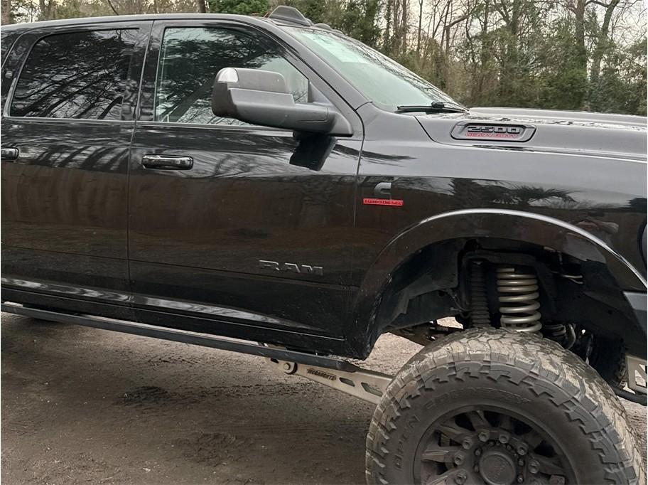 RAM 2500 Laramie 4x4 Mega Cab 6'4" Box 2020