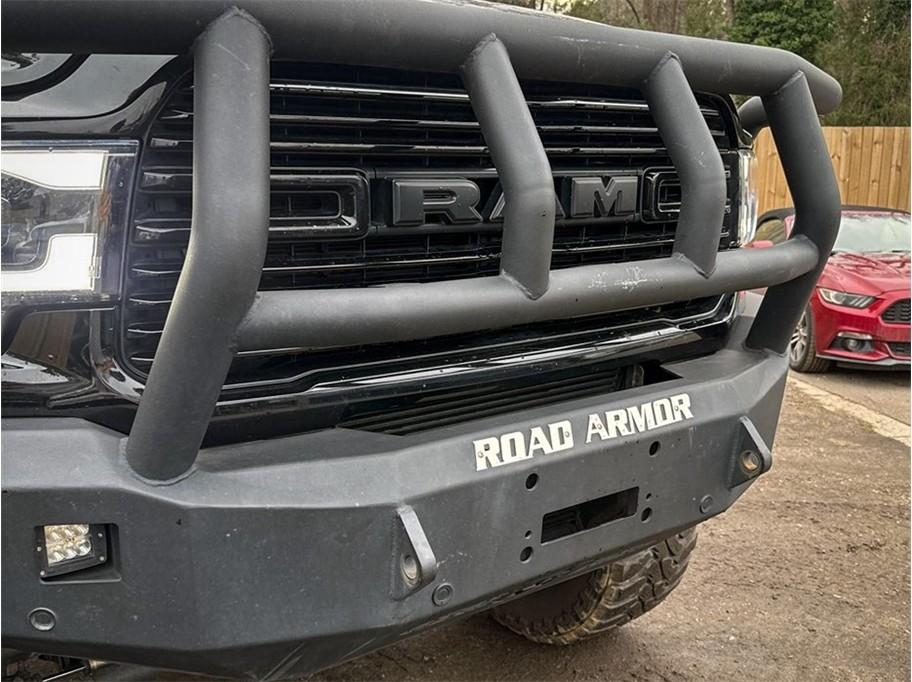 RAM 2500 Laramie 4x4 Mega Cab 6'4" Box 2020