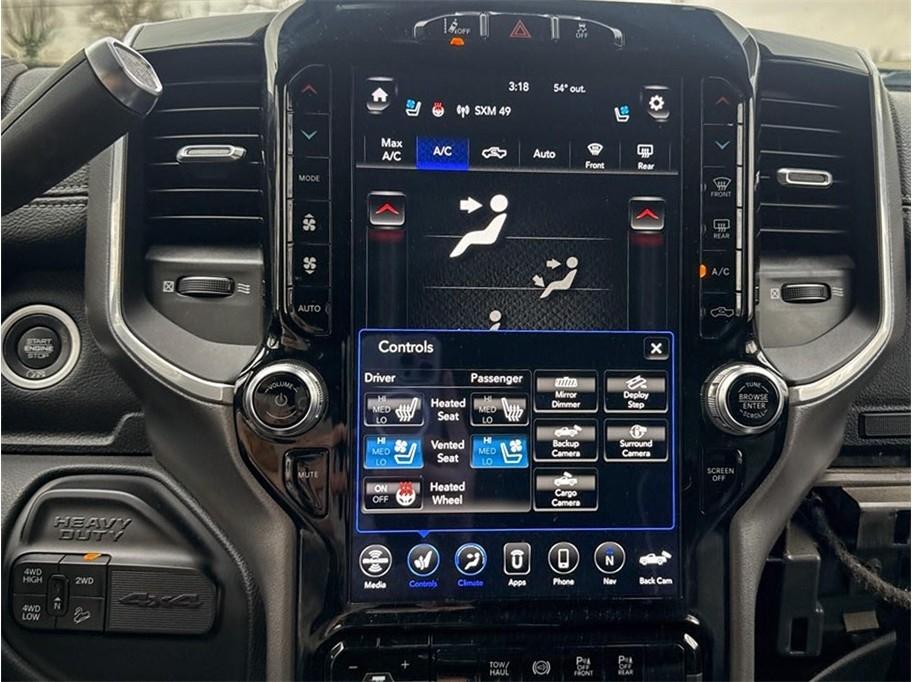 RAM 2500 Laramie 4x4 Mega Cab 6'4" Box 2020