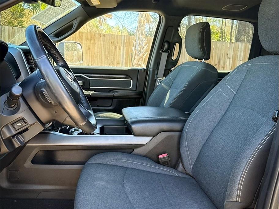 RAM 2500 Big Horn 4x4 Crew Cab 6'4" Box 2020