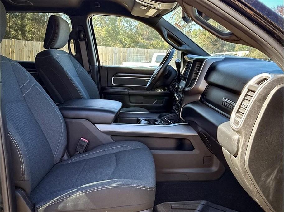 RAM 2500 Big Horn 4x4 Crew Cab 6'4" Box 2020