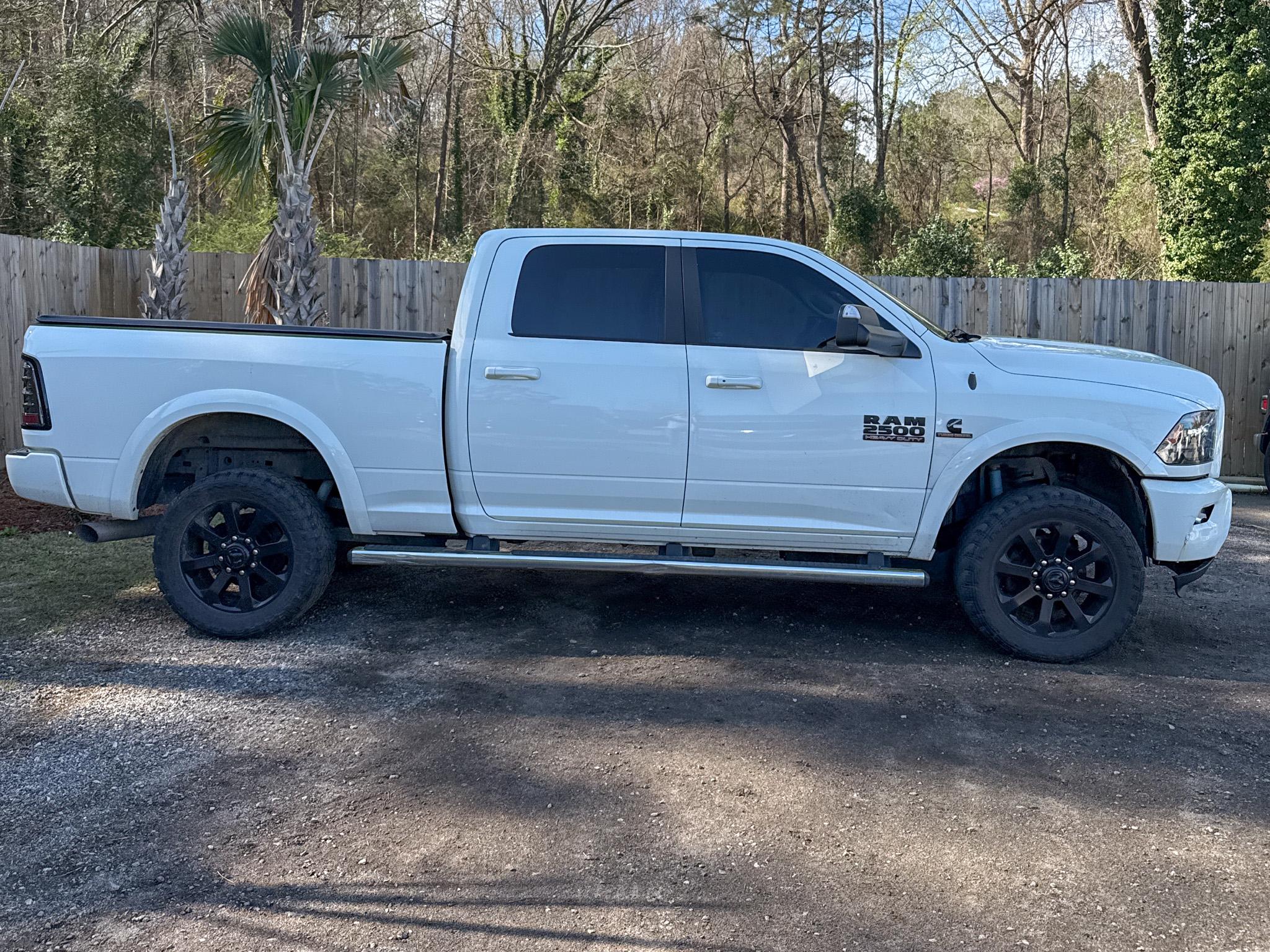 RAM 2500 Laramie 4x4 Crew Cab 6'4" Box 2018