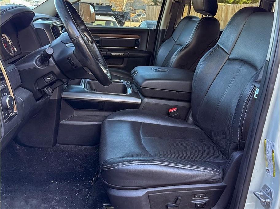 RAM 2500 Laramie 4x4 Crew Cab 6'4" Box 2018