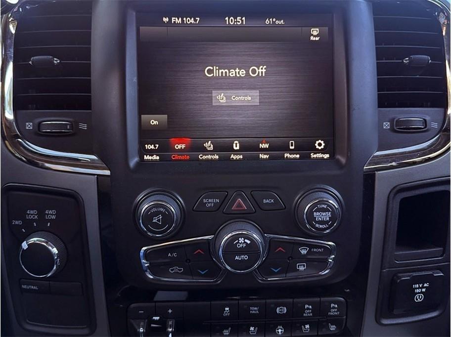 RAM 2500 Laramie 4x4 Crew Cab 6'4" Box 2018