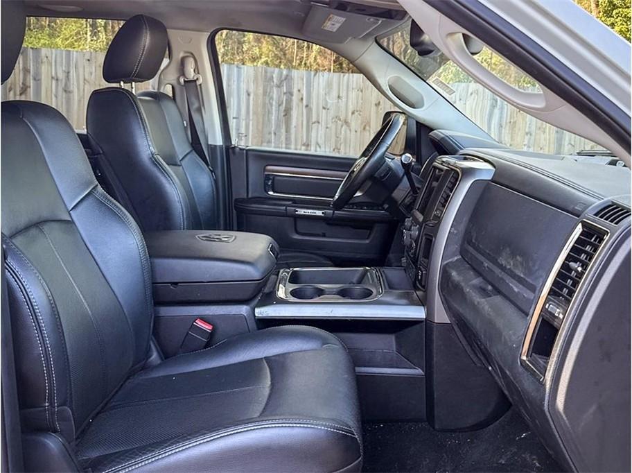 RAM 2500 Laramie 4x4 Crew Cab 6'4" Box 2018