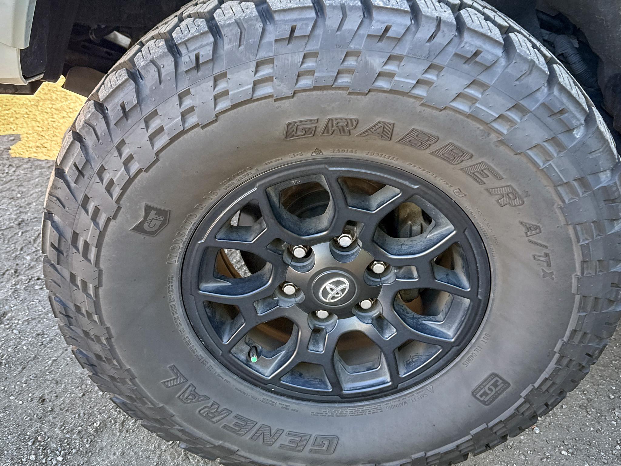 Toyota Tacoma 2WD  2021