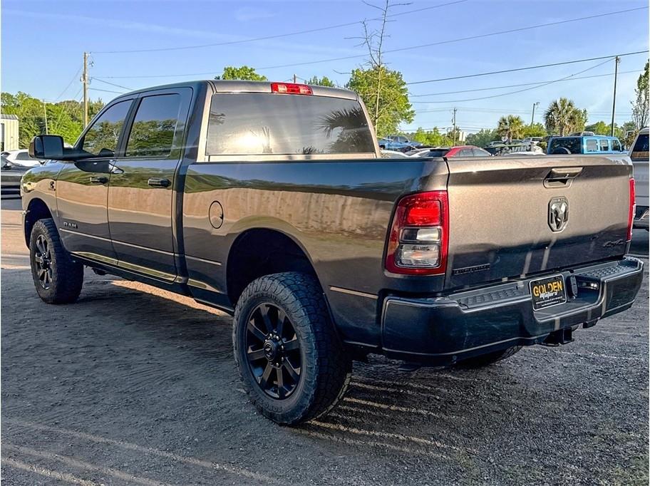 RAM 2500 Big Horn 4x4 Crew Cab 6'4" Box 2022