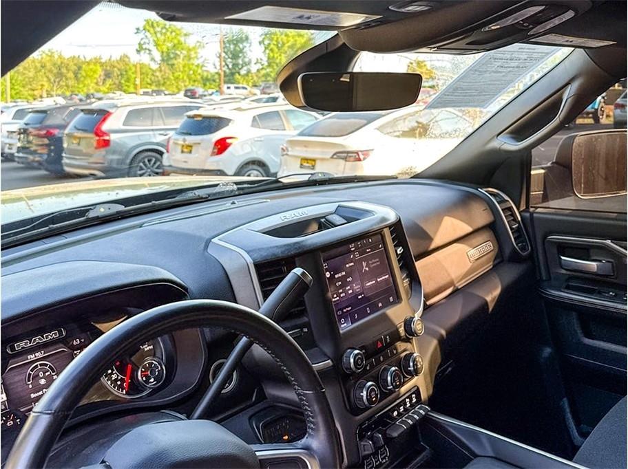 RAM 2500 Big Horn 4x4 Crew Cab 6'4" Box 2022