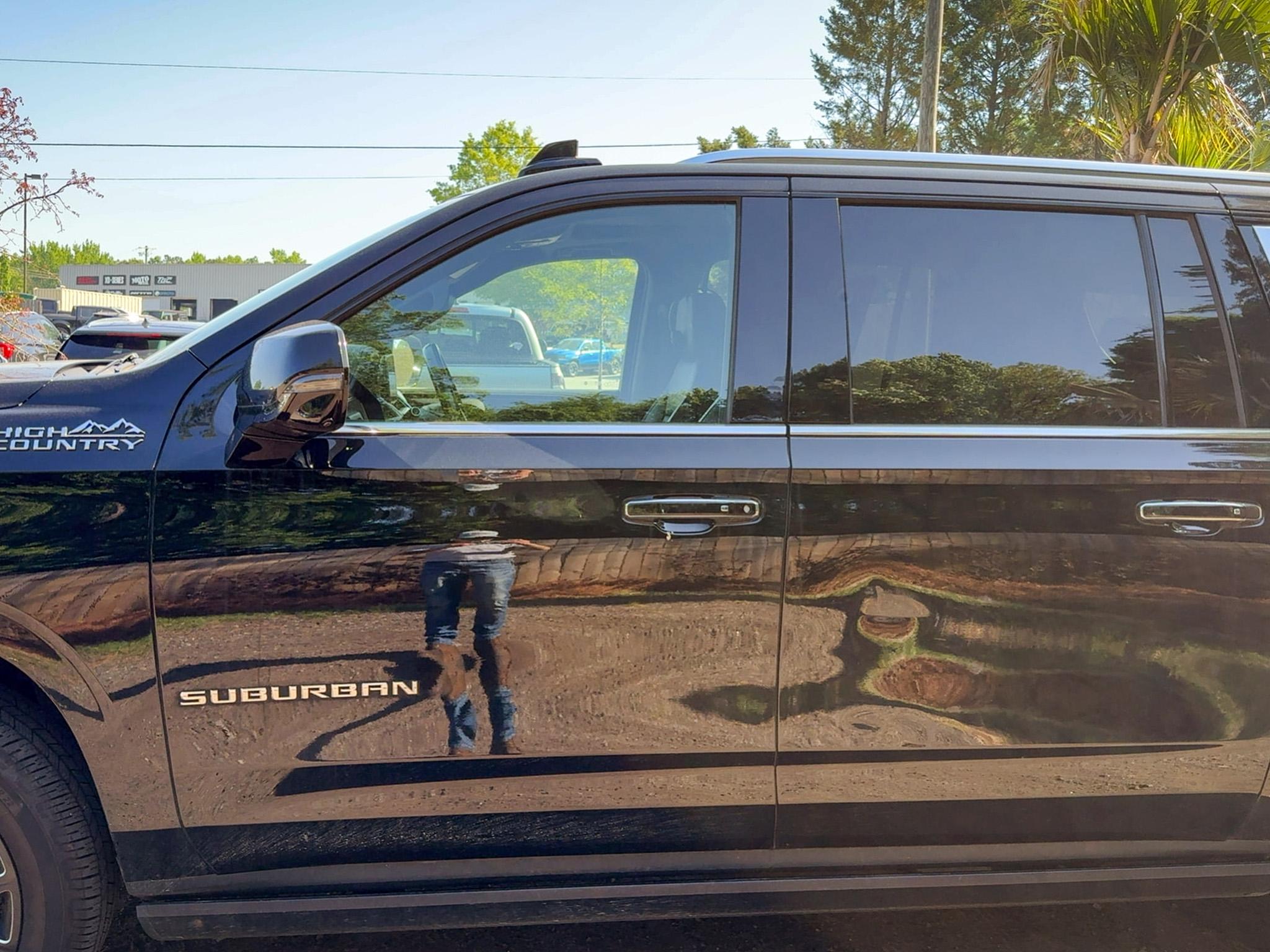Chevrolet Suburban  2021