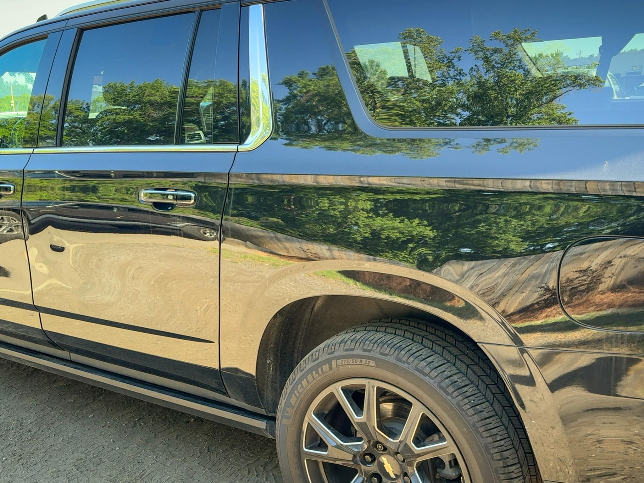 Chevrolet Suburban  2021