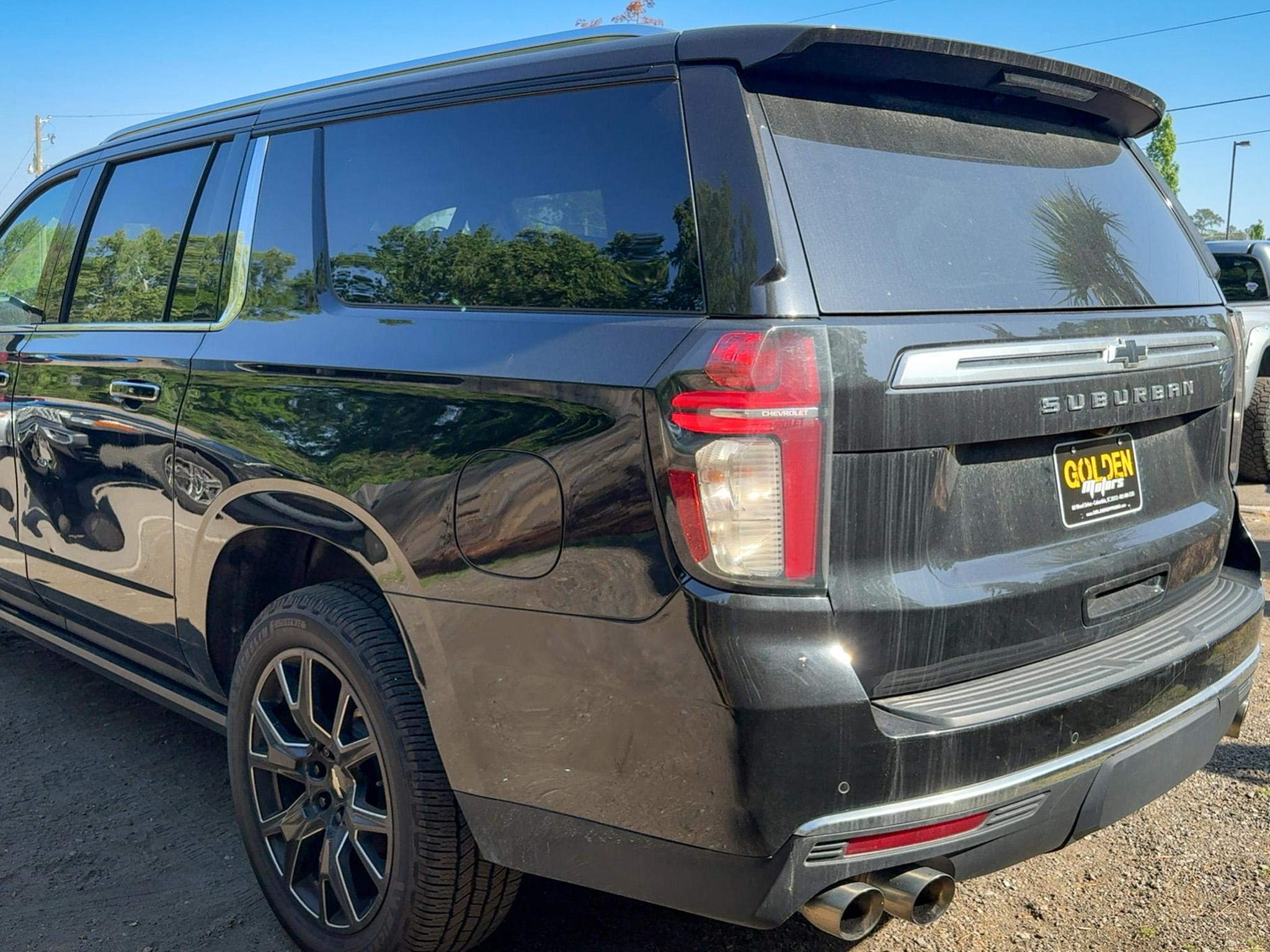 Chevrolet Suburban  2021