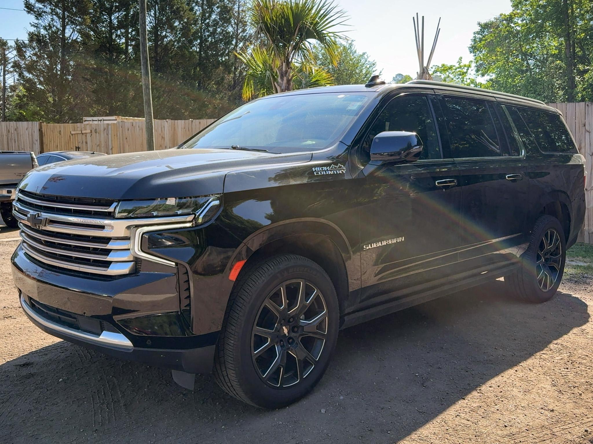 Chevrolet Suburban  2021