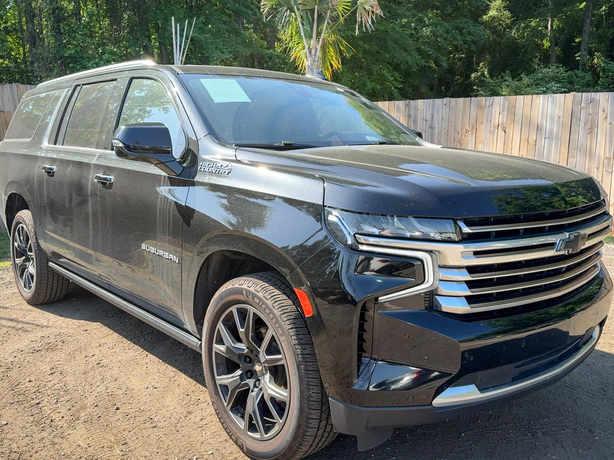 Chevrolet Suburban  2021