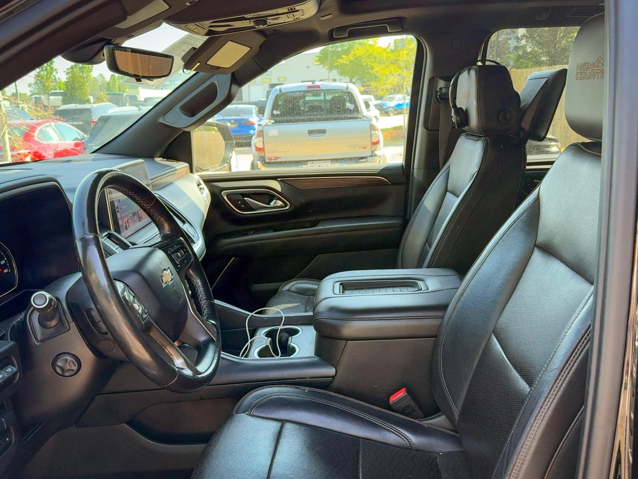 Chevrolet Suburban  2021