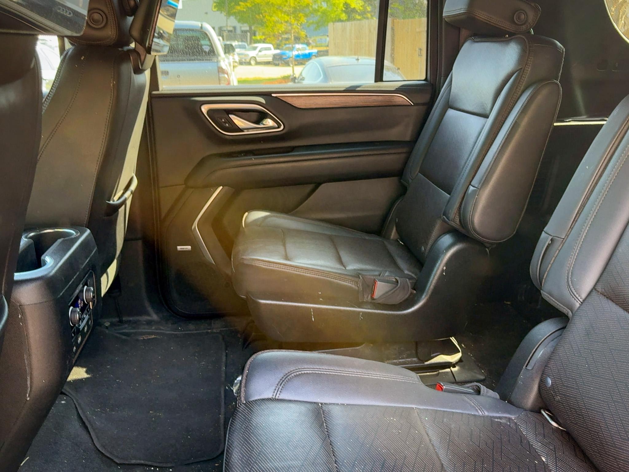 Chevrolet Suburban  2021