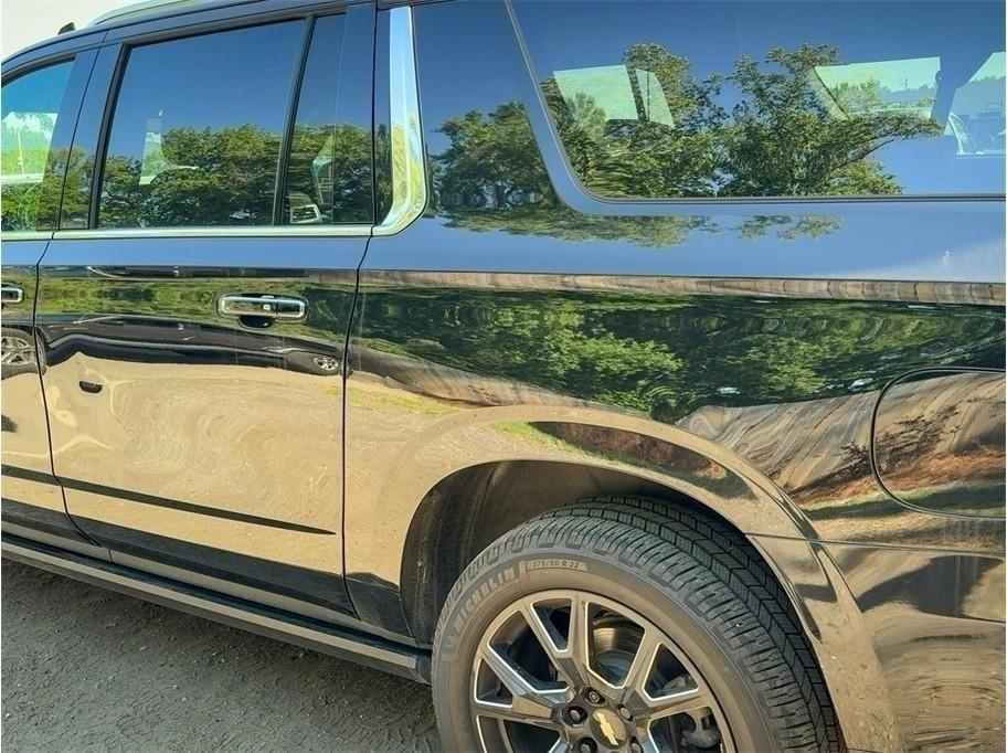 Chevrolet Suburban  2021