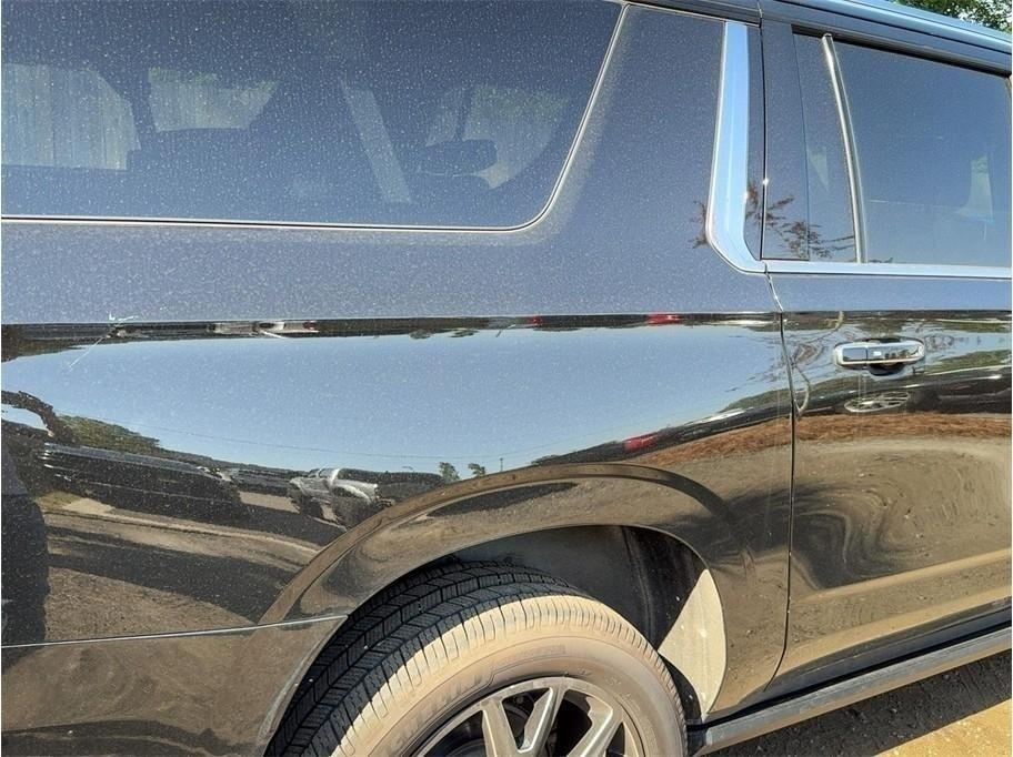 Chevrolet Suburban  2021