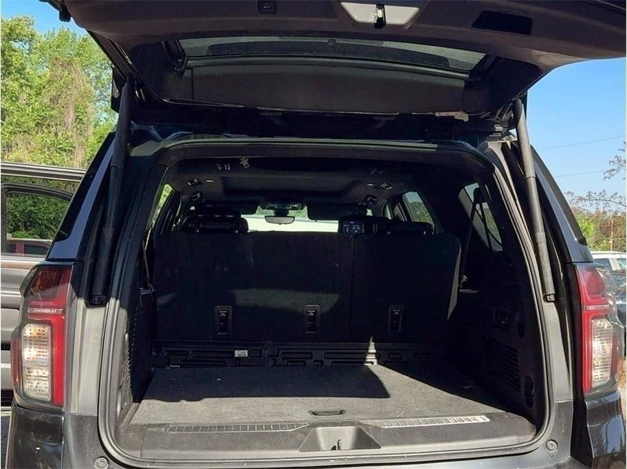 Chevrolet Suburban  2021
