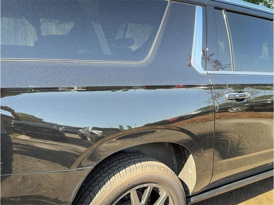 Chevrolet Suburban  2021