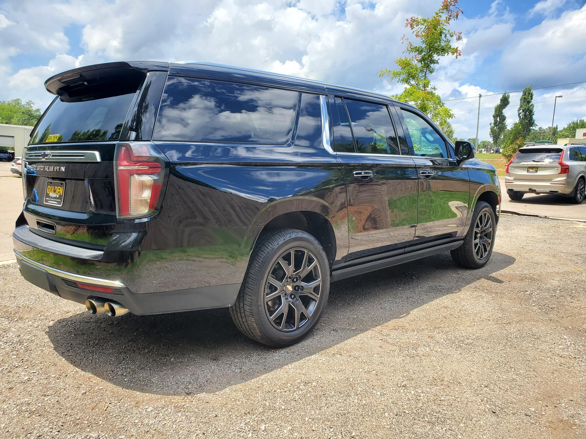 Chevrolet Suburban  2021