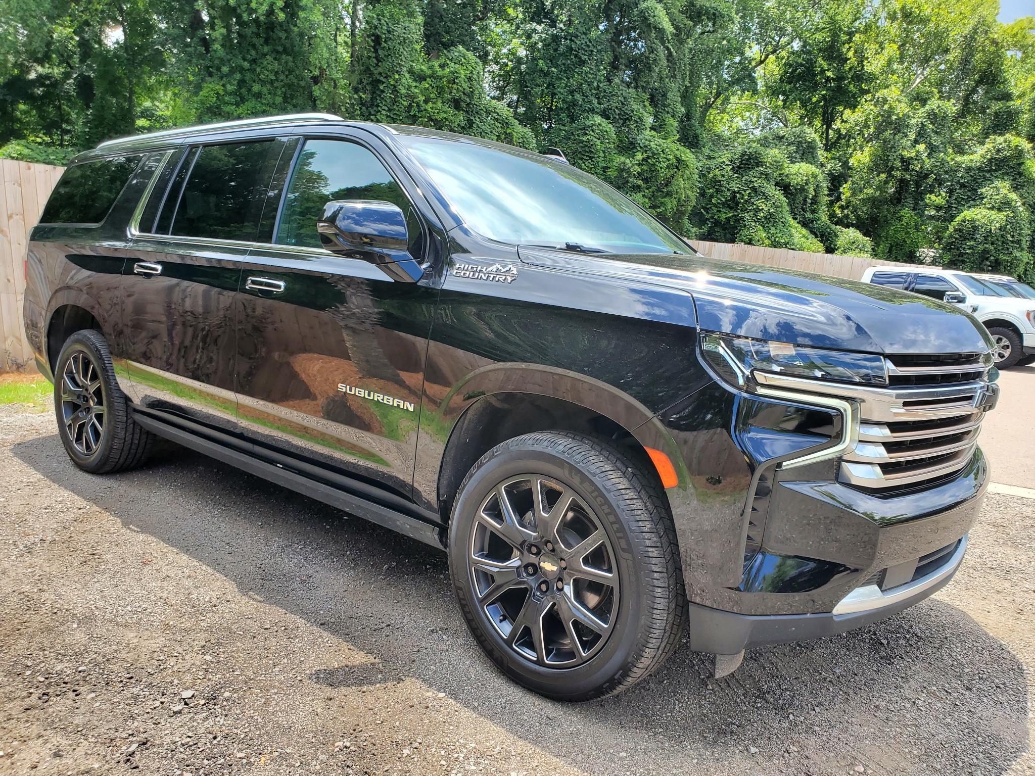 Chevrolet Suburban  2021
