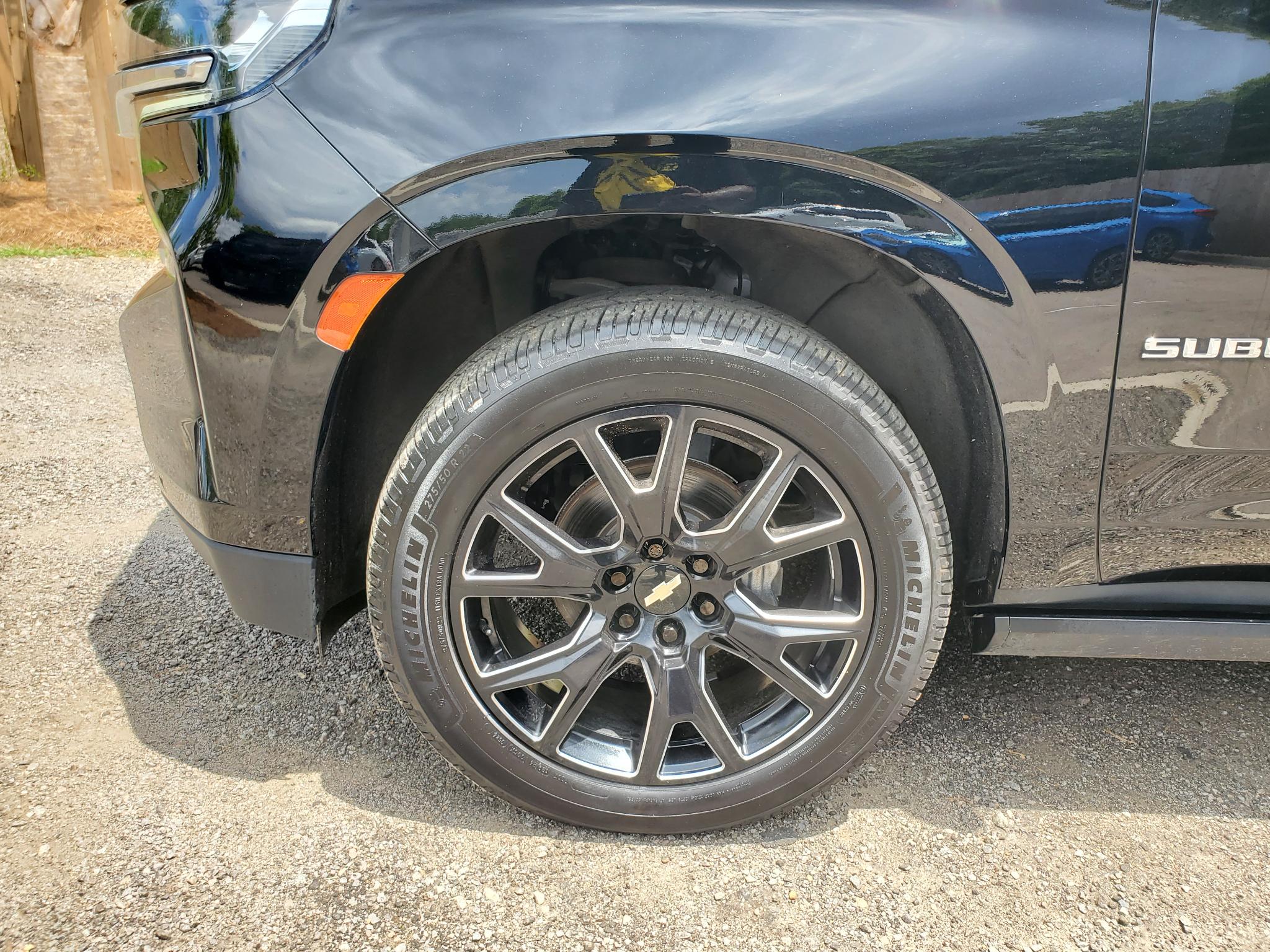 Chevrolet Suburban  2021