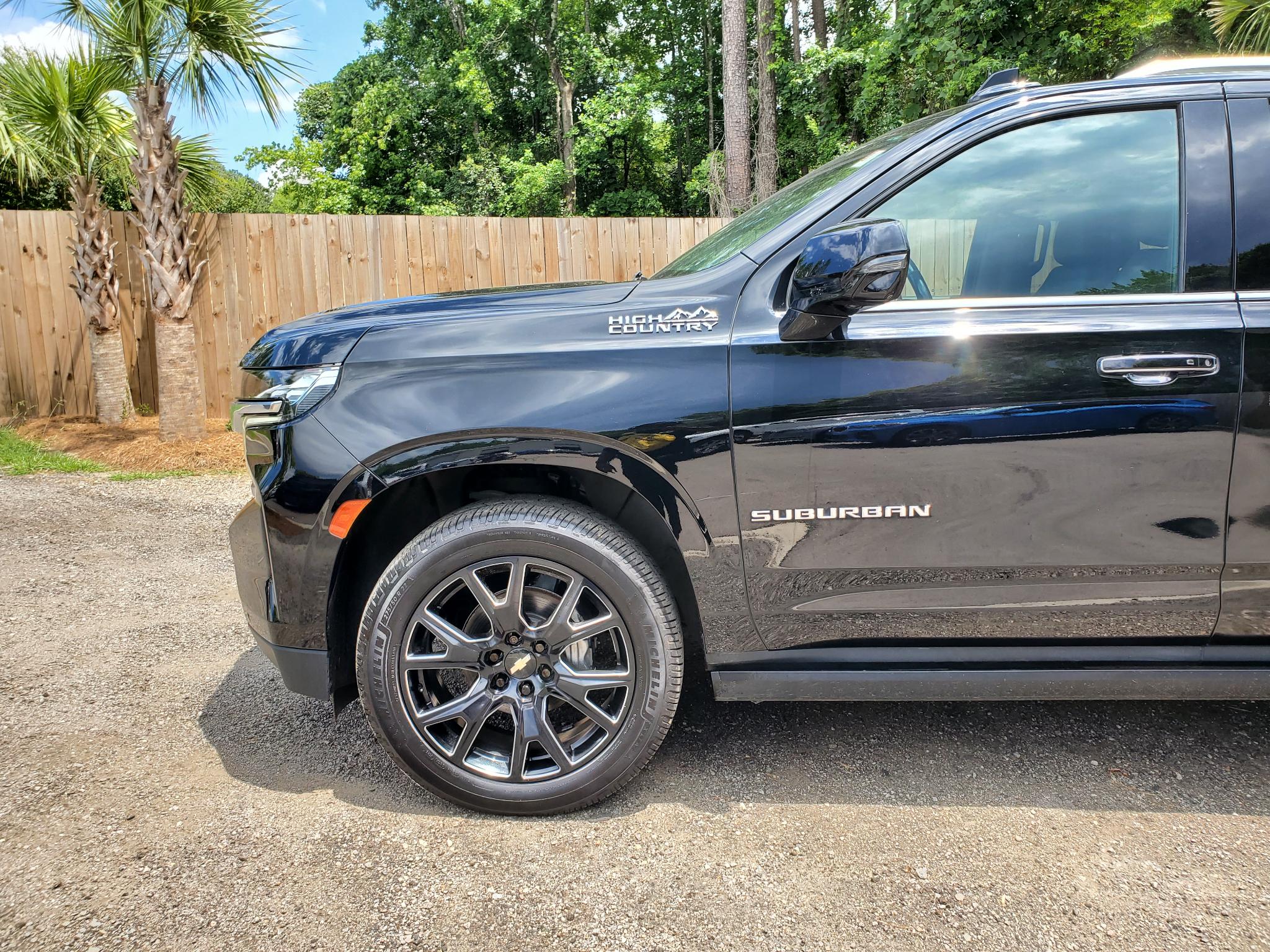 Chevrolet Suburban  2021