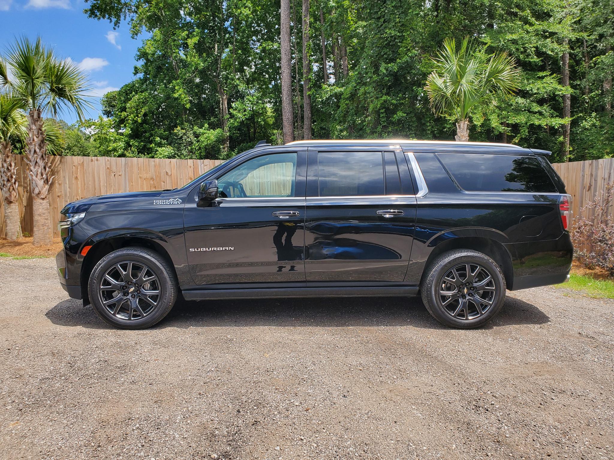 Chevrolet Suburban  2021