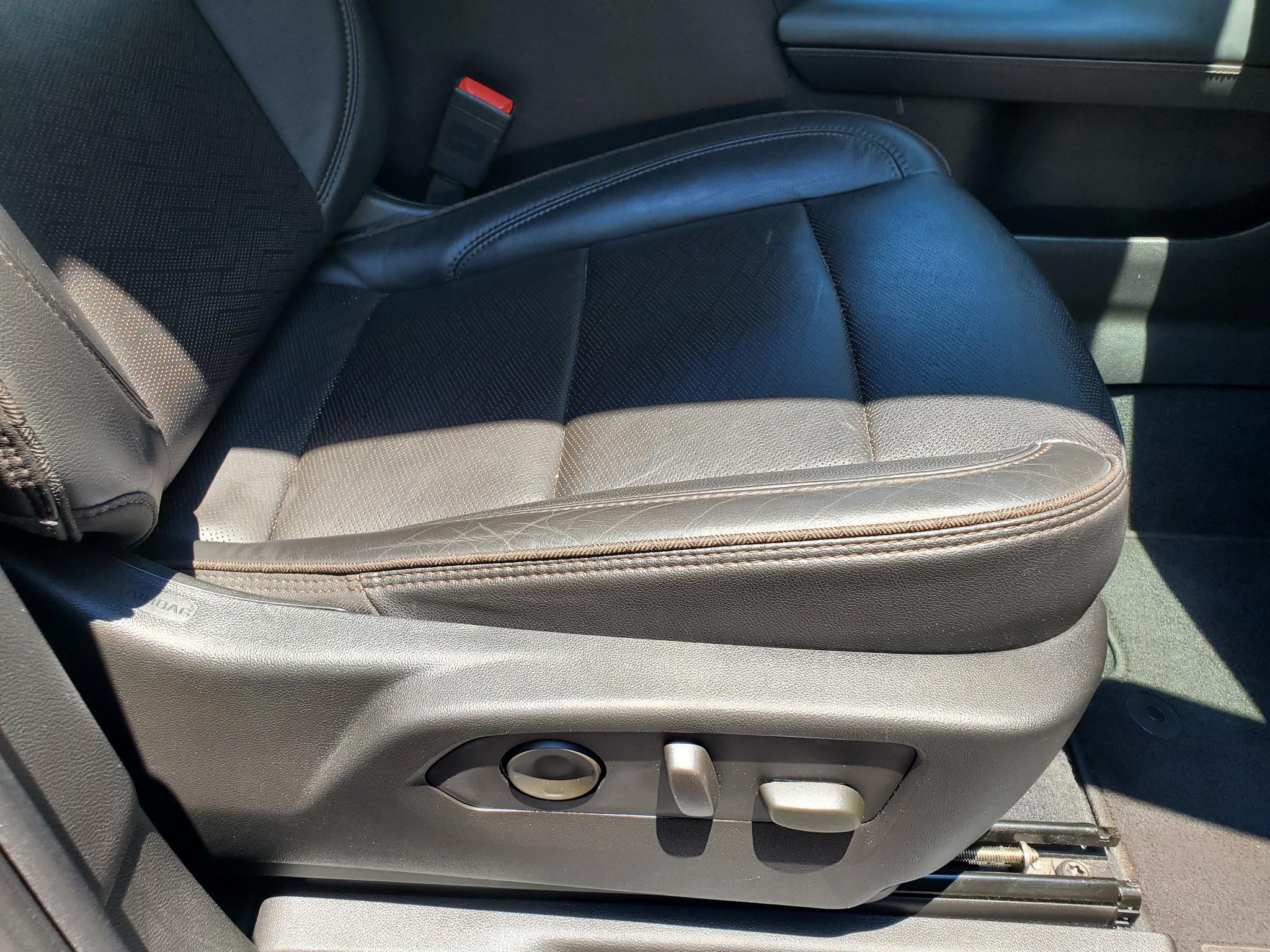 Chevrolet Suburban  2021