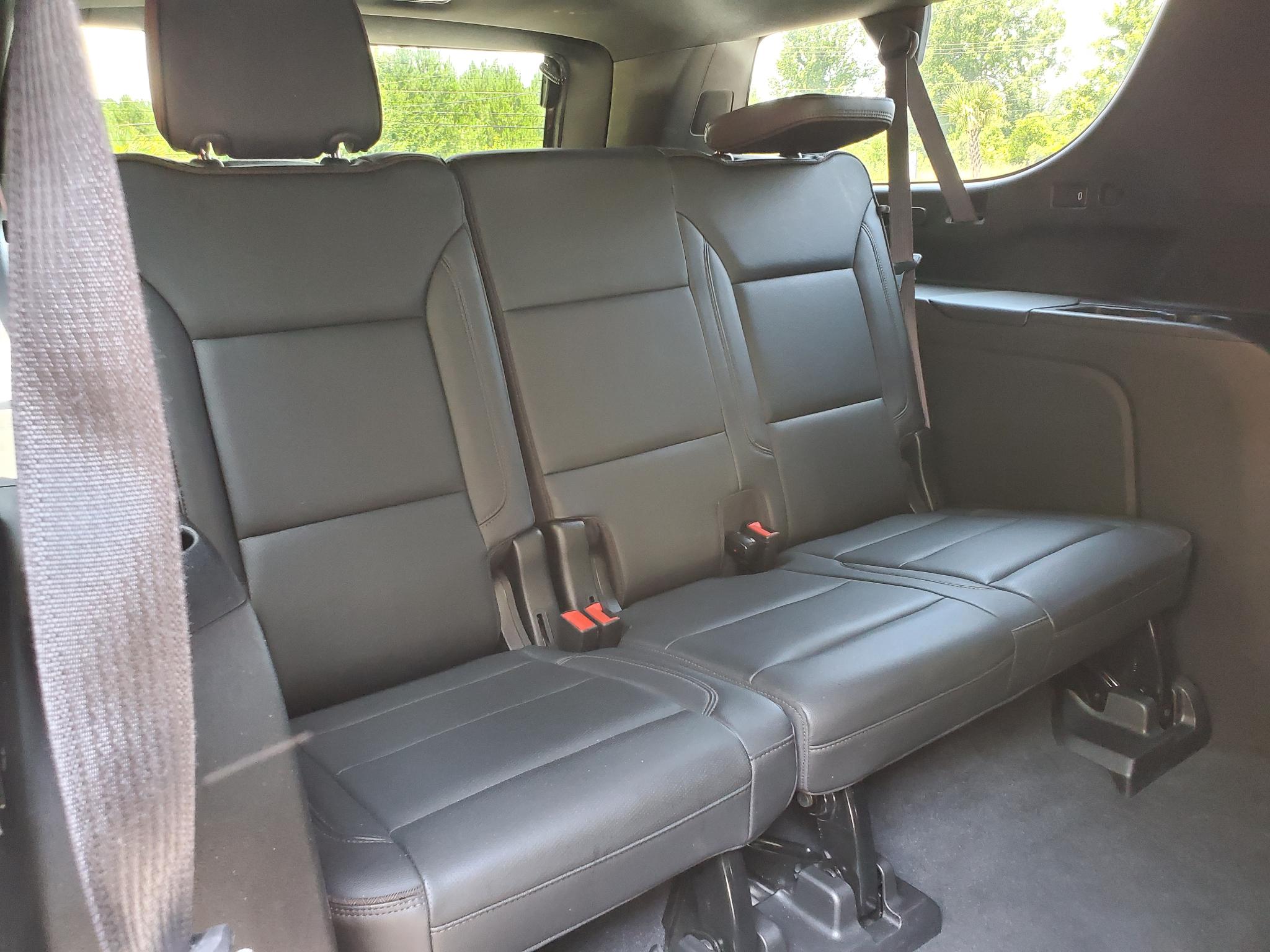 Chevrolet Suburban  2021