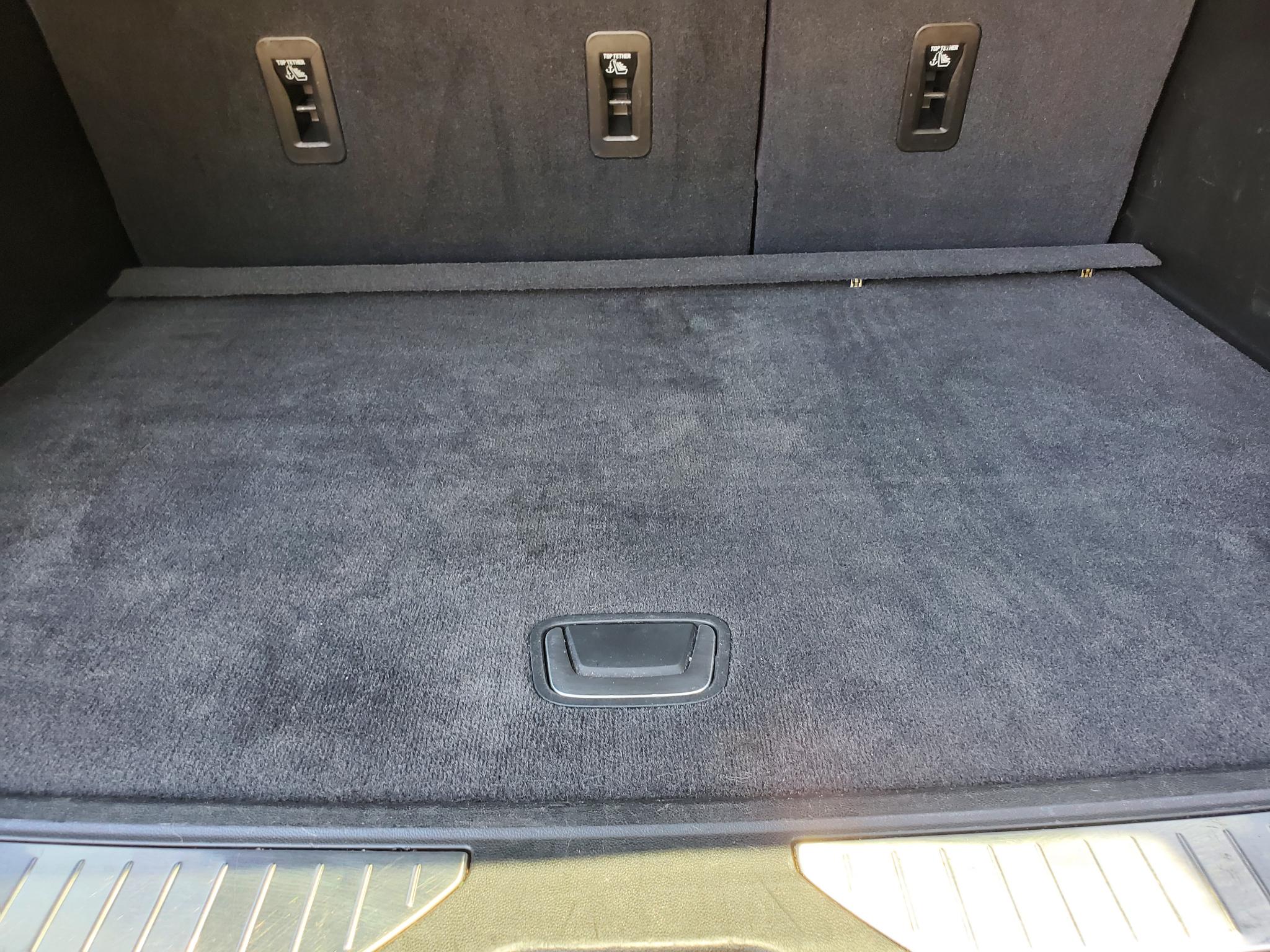 Chevrolet Suburban  2021