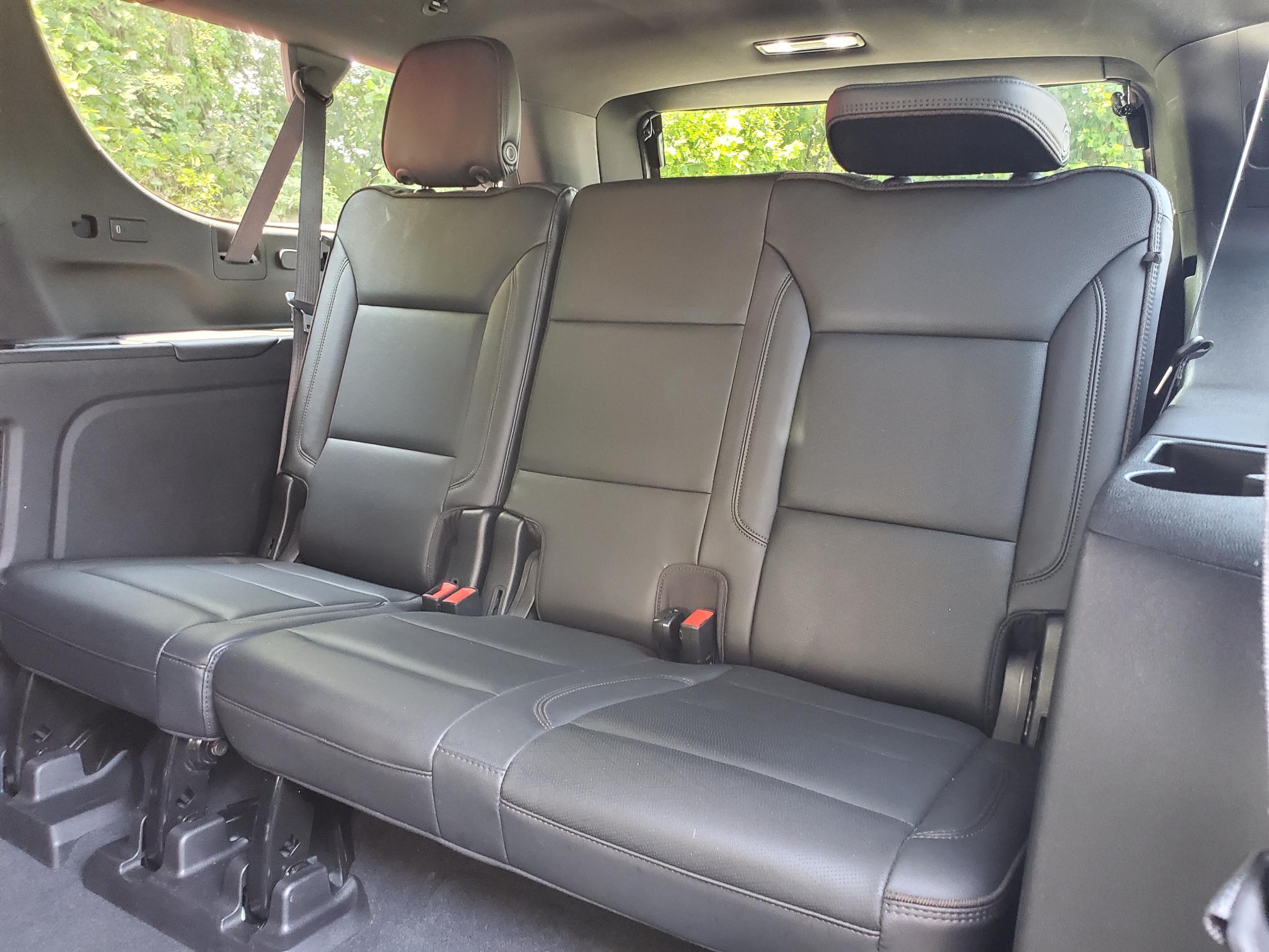 Chevrolet Suburban  2021