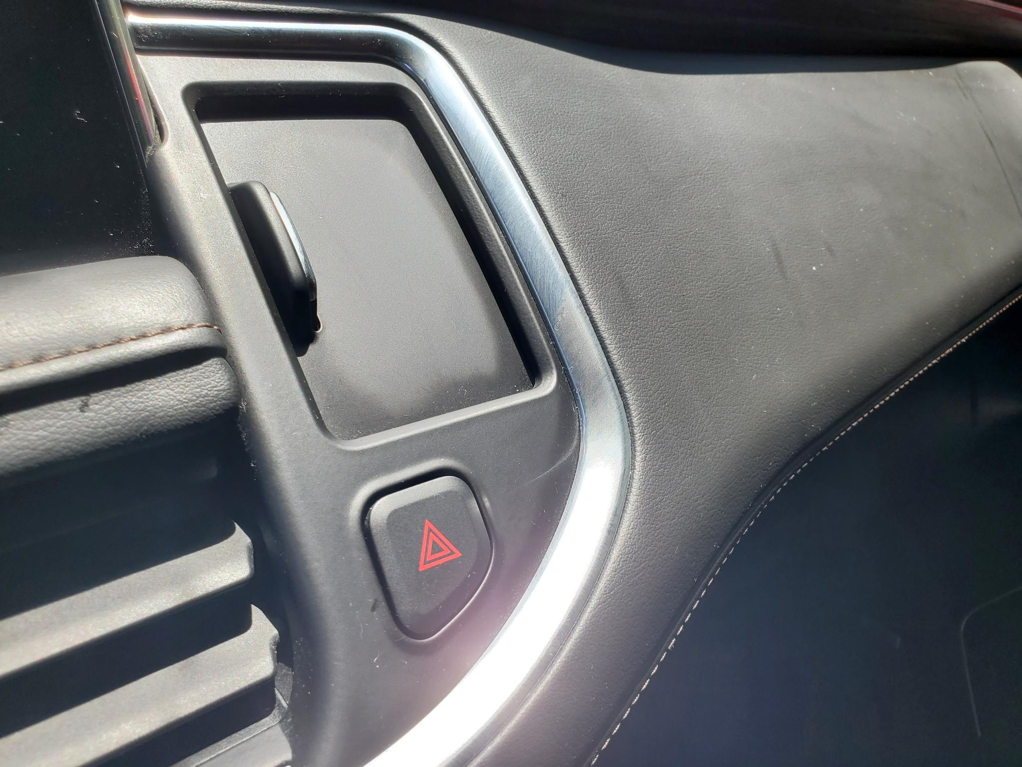 Chevrolet Suburban  2021