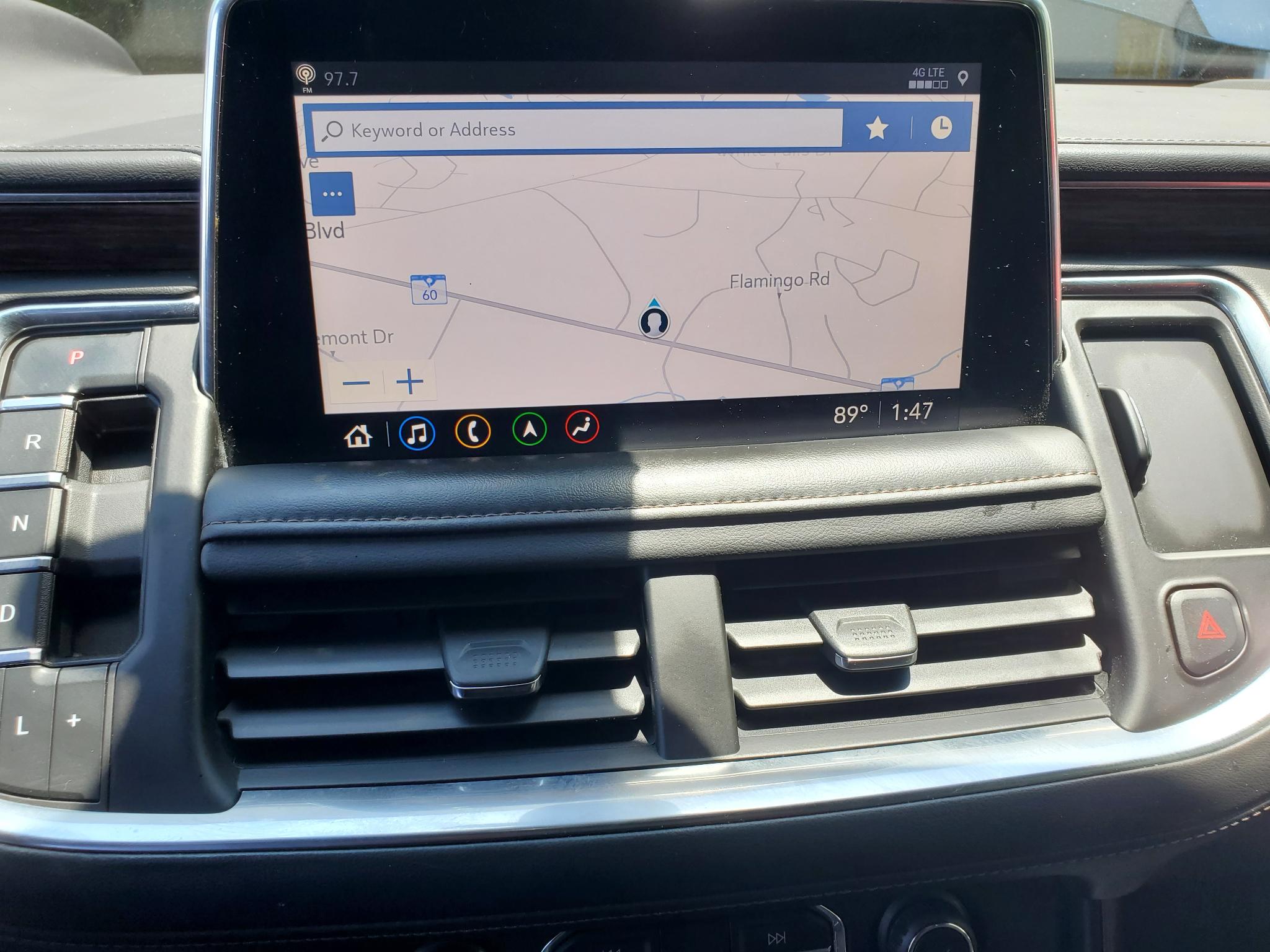 Chevrolet Suburban  2021