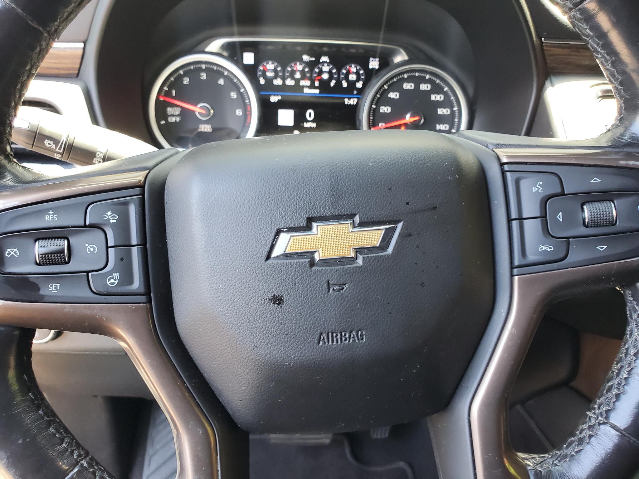Chevrolet Suburban  2021