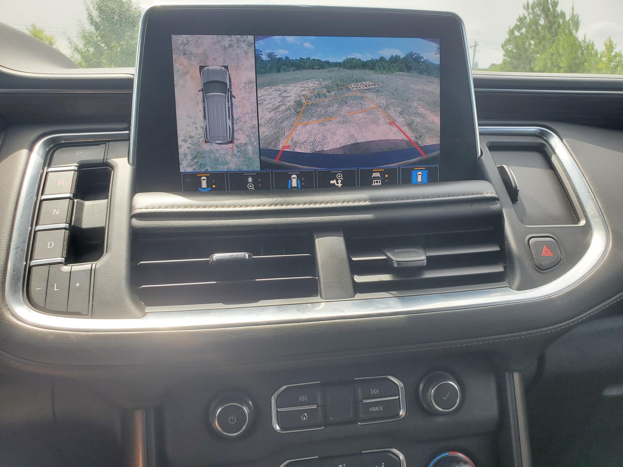 Chevrolet Suburban  2021
