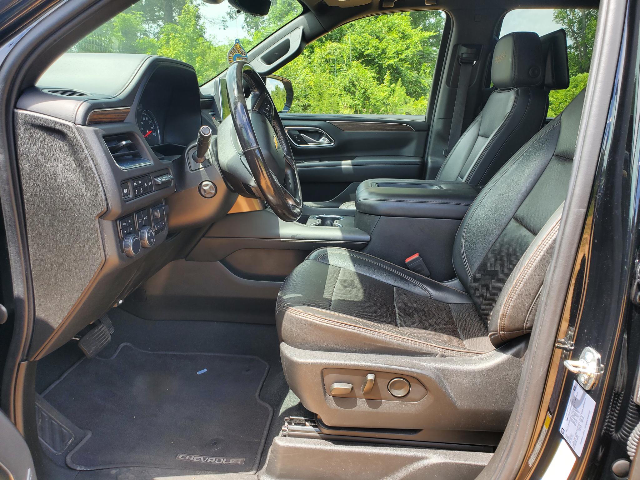 Chevrolet Suburban  2021