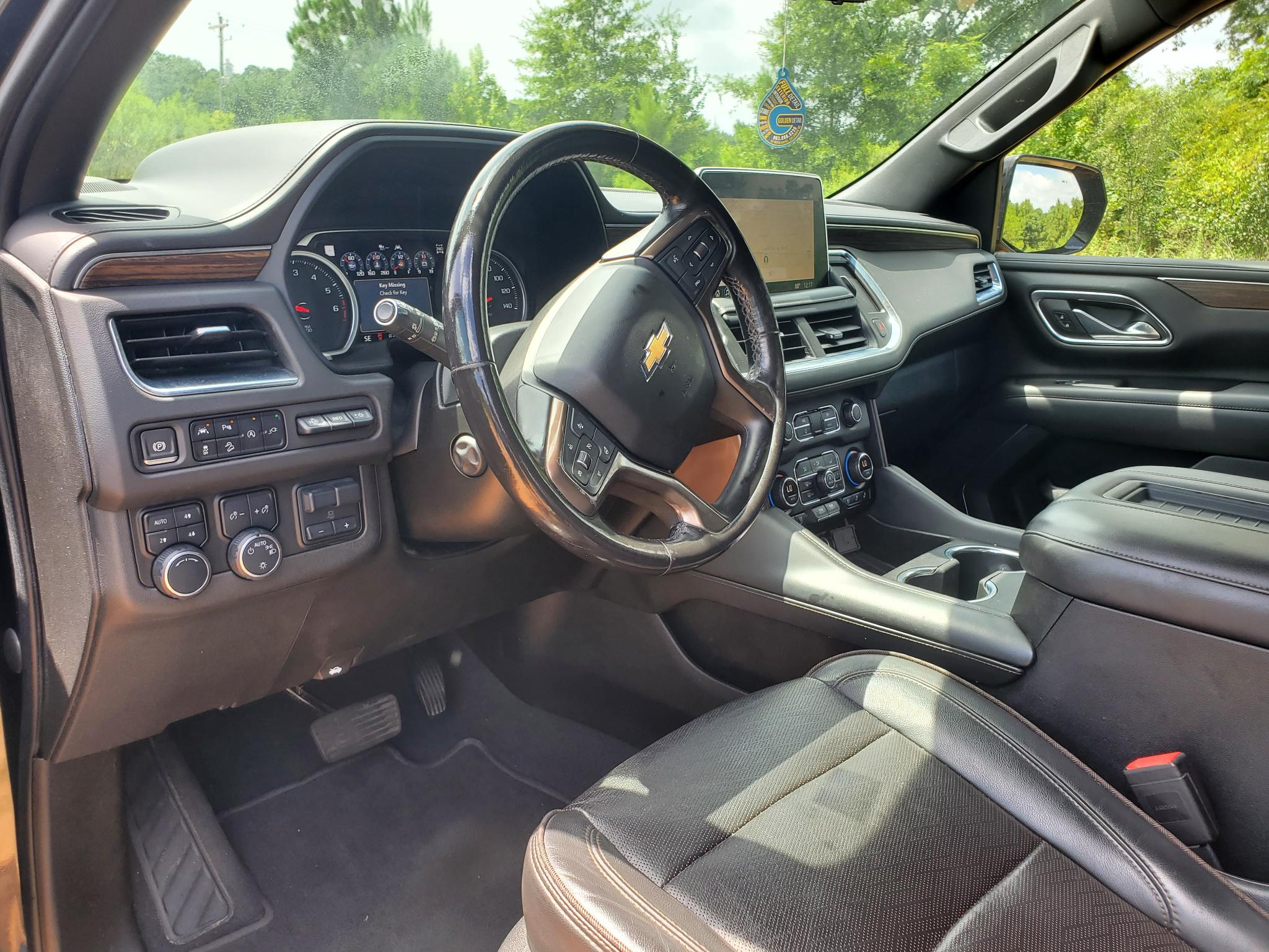 Chevrolet Suburban  2021