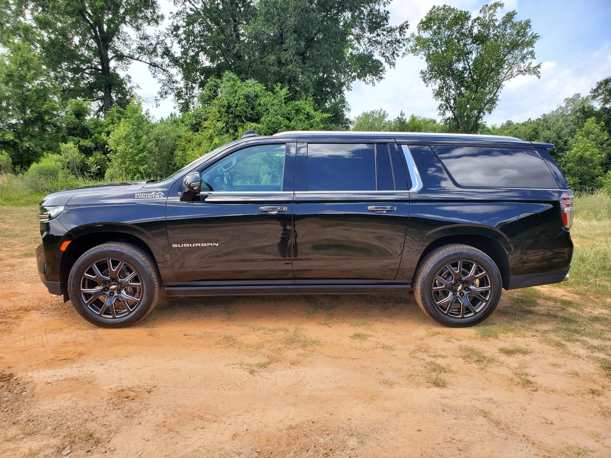 Chevrolet Suburban  2021