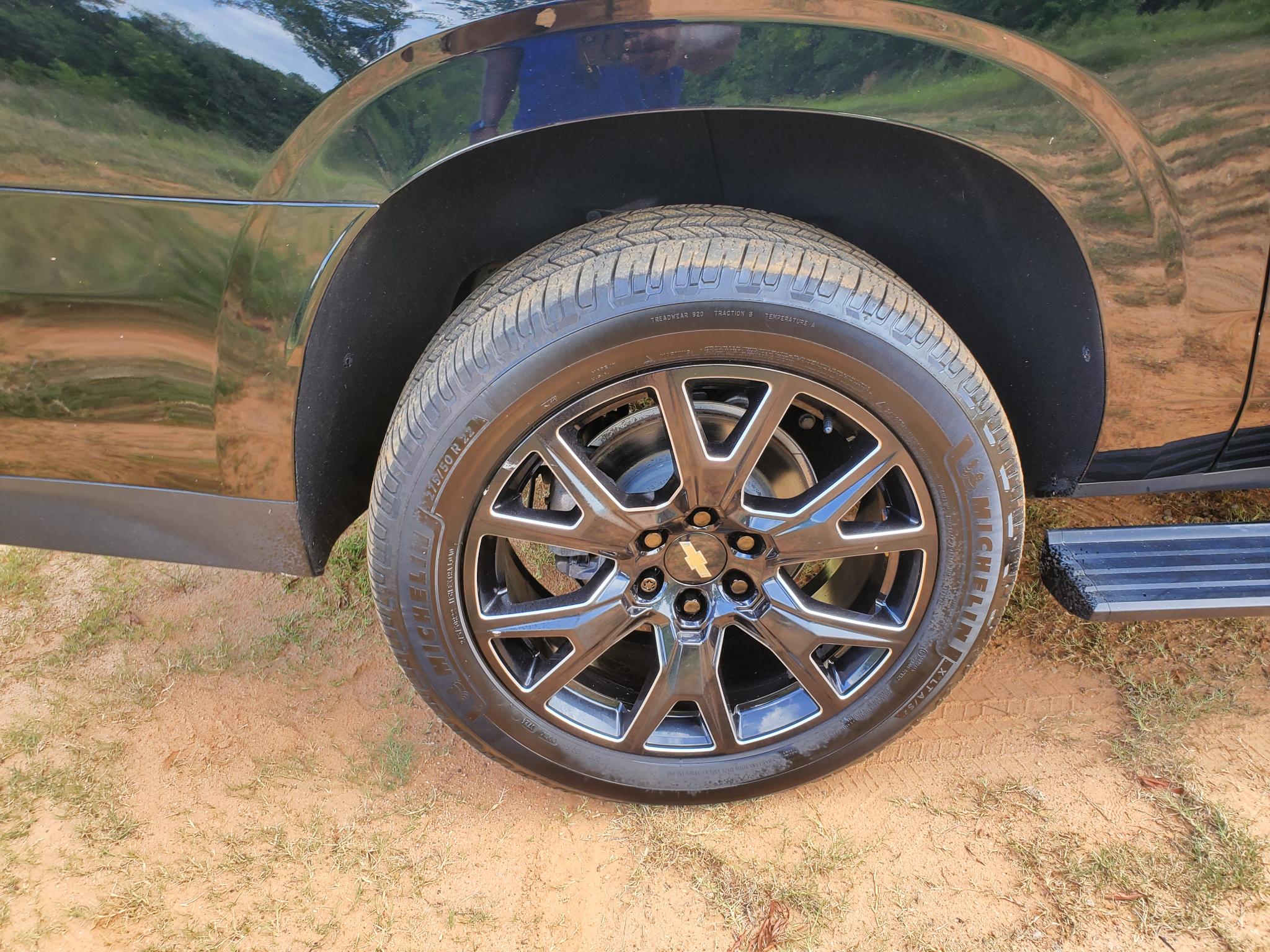 Chevrolet Suburban  2021