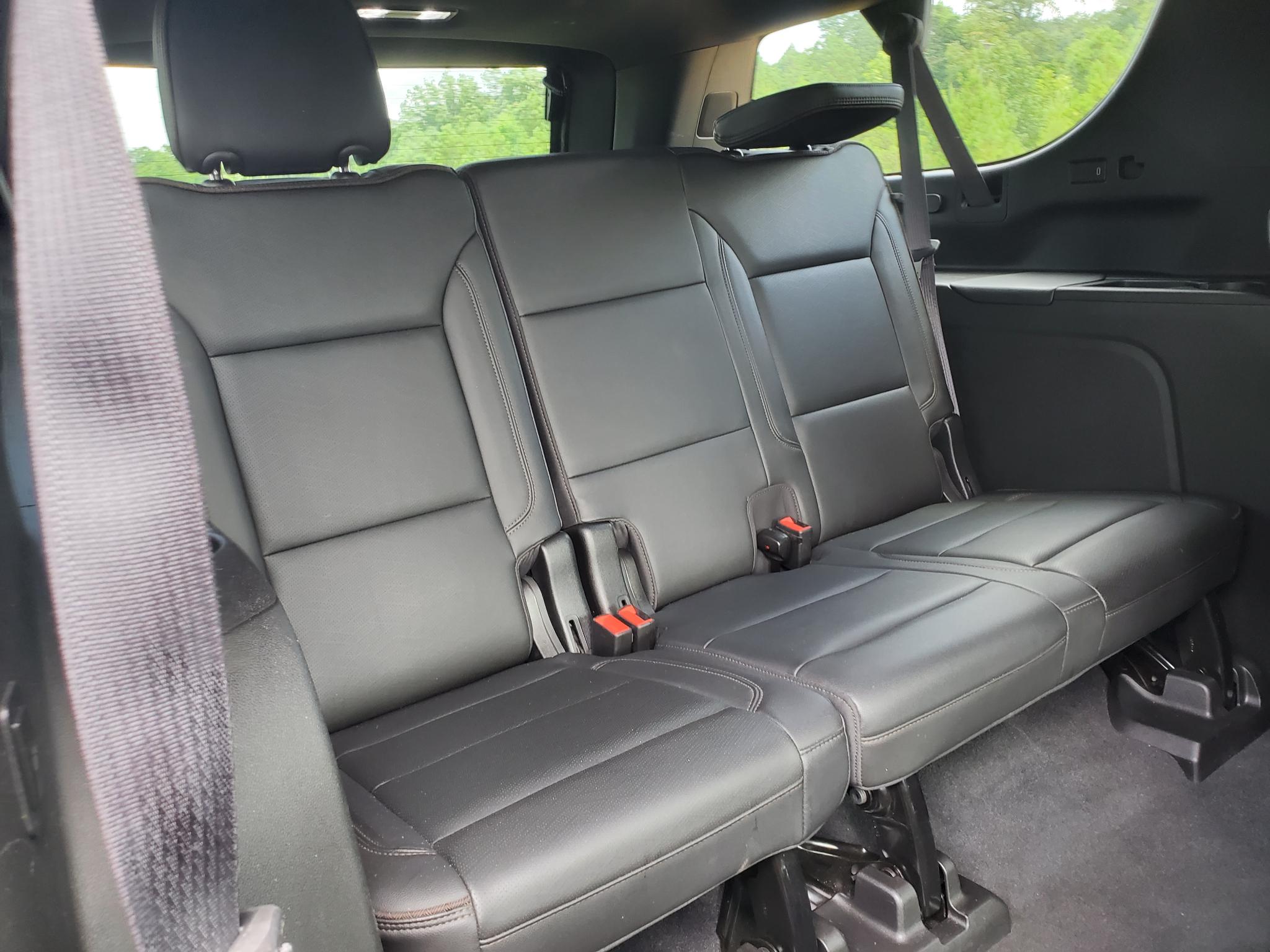 Chevrolet Suburban  2021