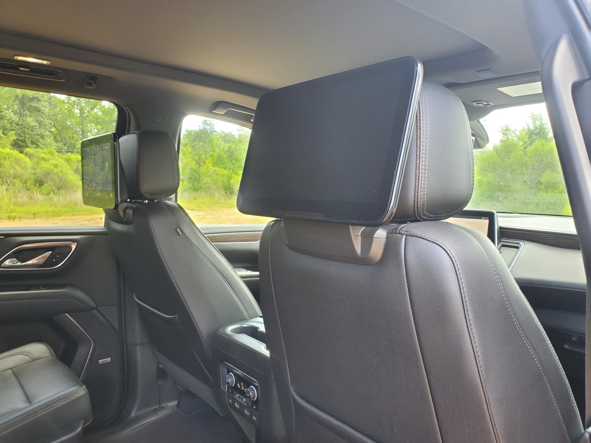 Chevrolet Suburban  2021